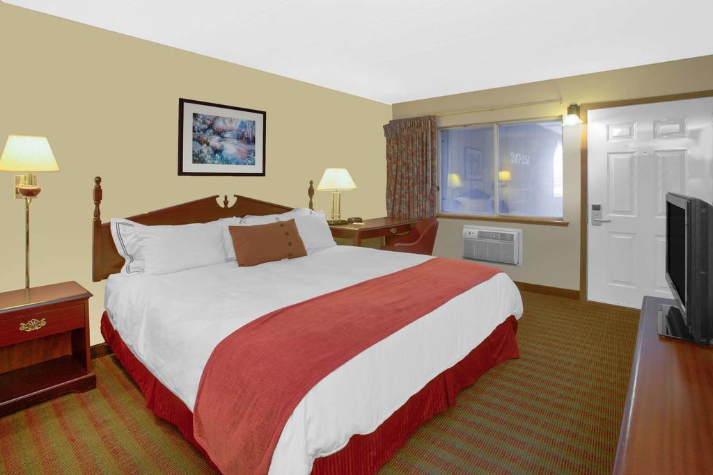Days Inn By Wyndham Davenport Ia Ngoại thất bức ảnh