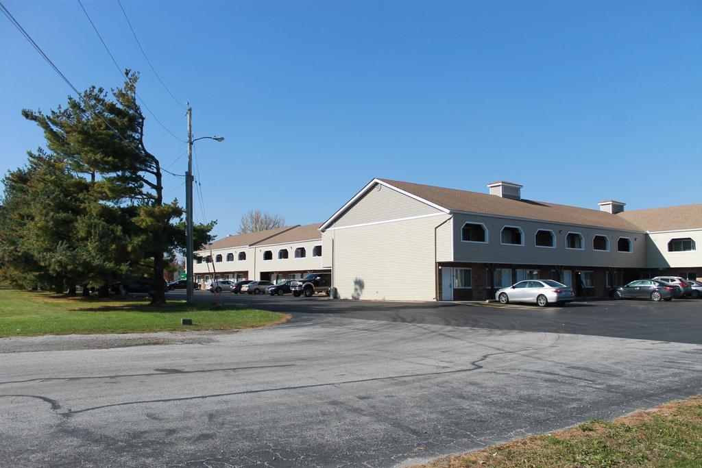 Days Inn By Wyndham Davenport Ia Ngoại thất bức ảnh