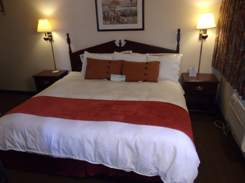 Days Inn By Wyndham Davenport Ia Ngoại thất bức ảnh