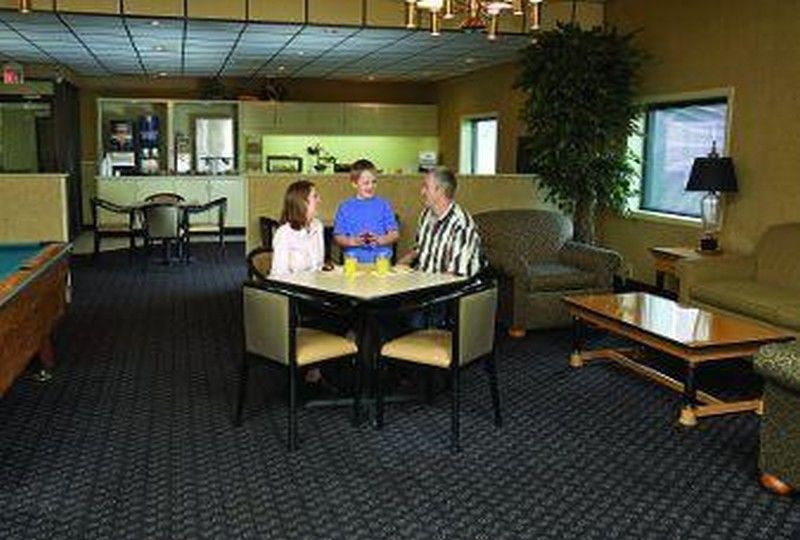 Days Inn By Wyndham Davenport Ia Ngoại thất bức ảnh