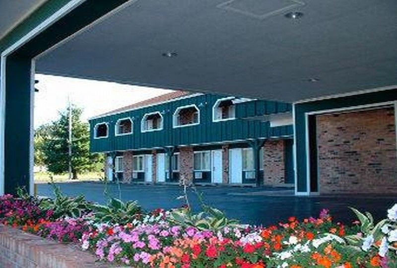 Days Inn By Wyndham Davenport Ia Ngoại thất bức ảnh