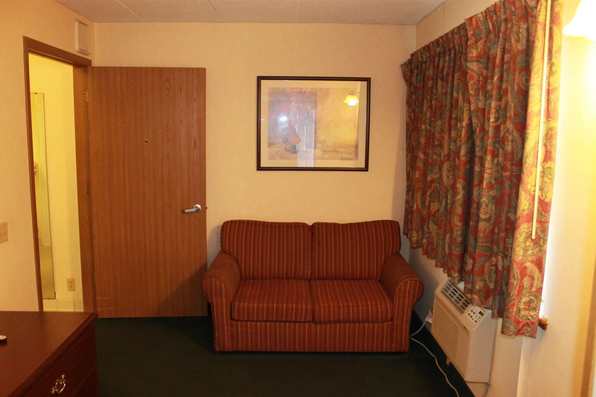 Days Inn By Wyndham Davenport Ia Ngoại thất bức ảnh