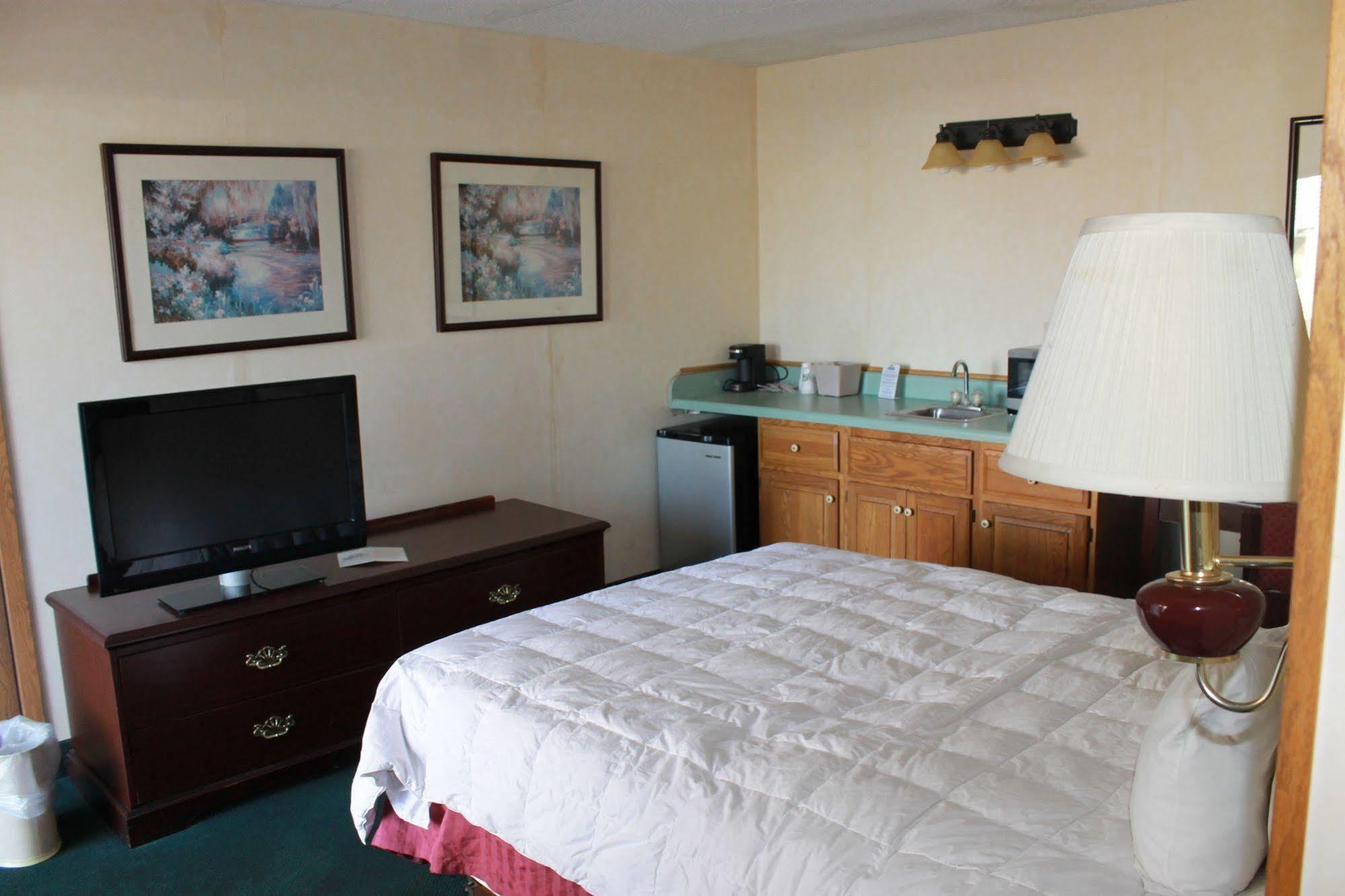 Days Inn By Wyndham Davenport Ia Ngoại thất bức ảnh