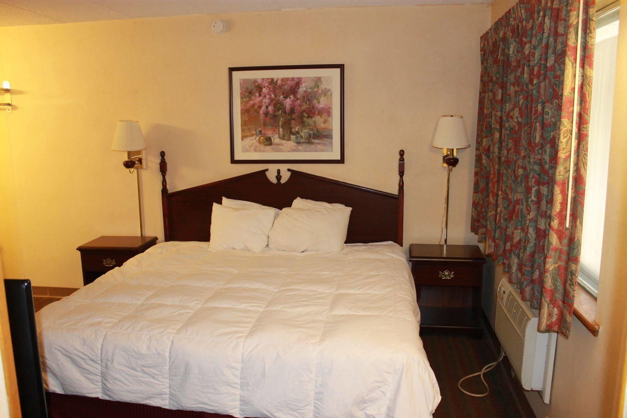 Days Inn By Wyndham Davenport Ia Ngoại thất bức ảnh